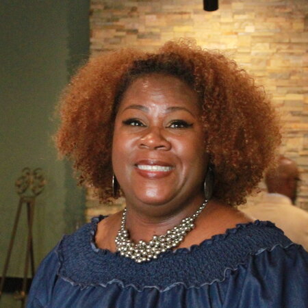 Photo of Lisa Bobbitt